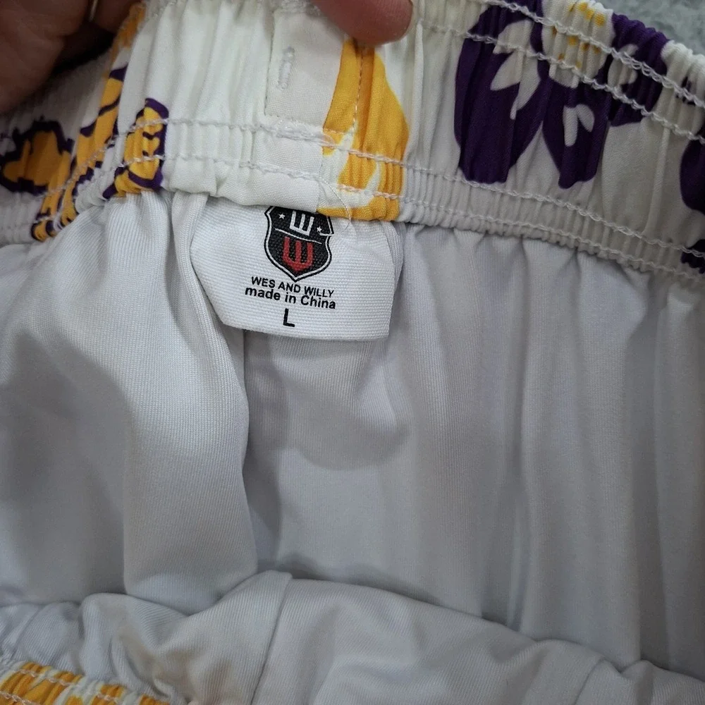 Wes and Willy LSU Tigers Board Shorts L Logo Floral Swim Trunks Vacation Travel‎